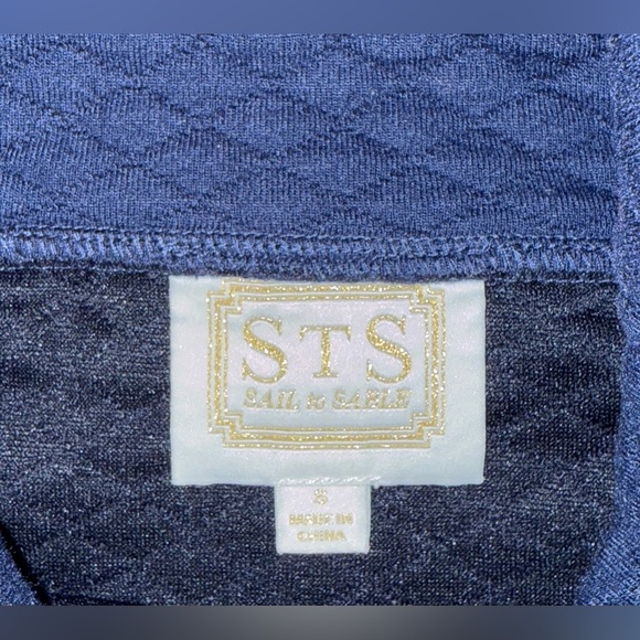 SAIL TO SABLE Cowl Neck Quilted Pullover Sweatshirt in Navy Size Small - Picture 2 of 5